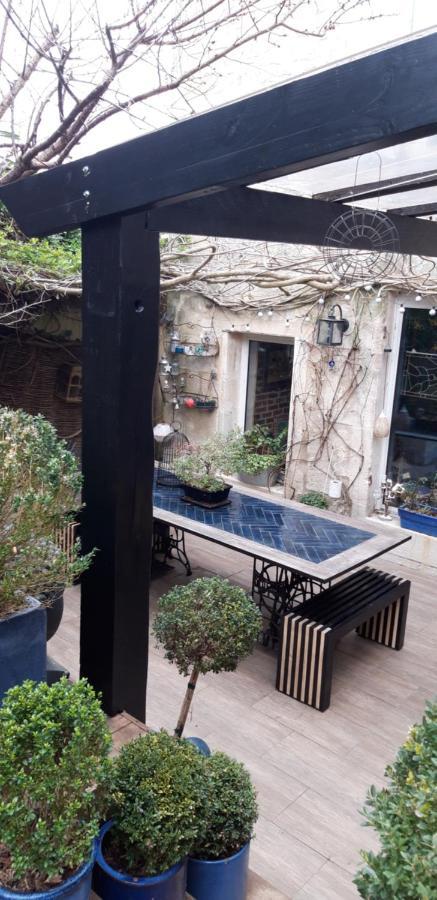 Buky Palace Pons Εξωτερικό φωτογραφία
