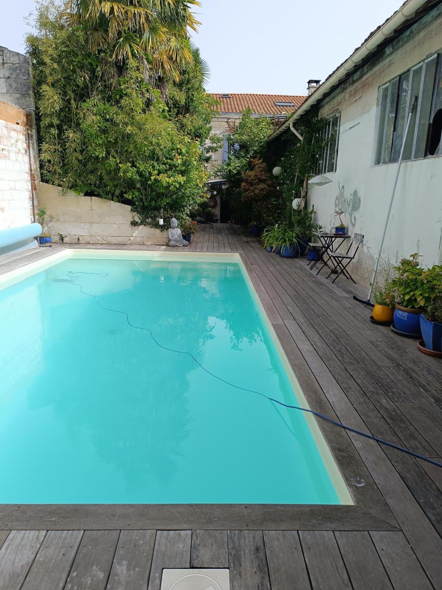 Buky Palace Pons Εξωτερικό φωτογραφία
