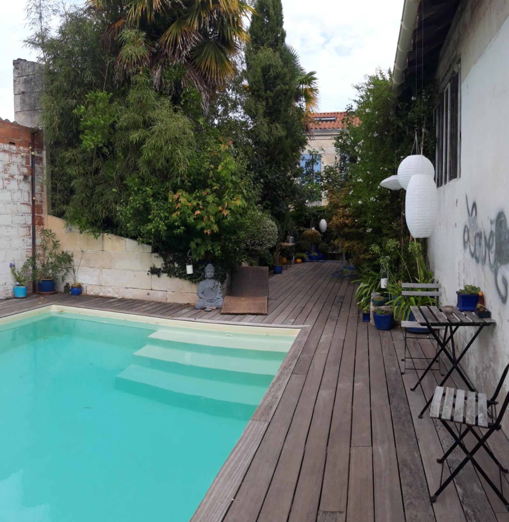 Buky Palace Pons Εξωτερικό φωτογραφία