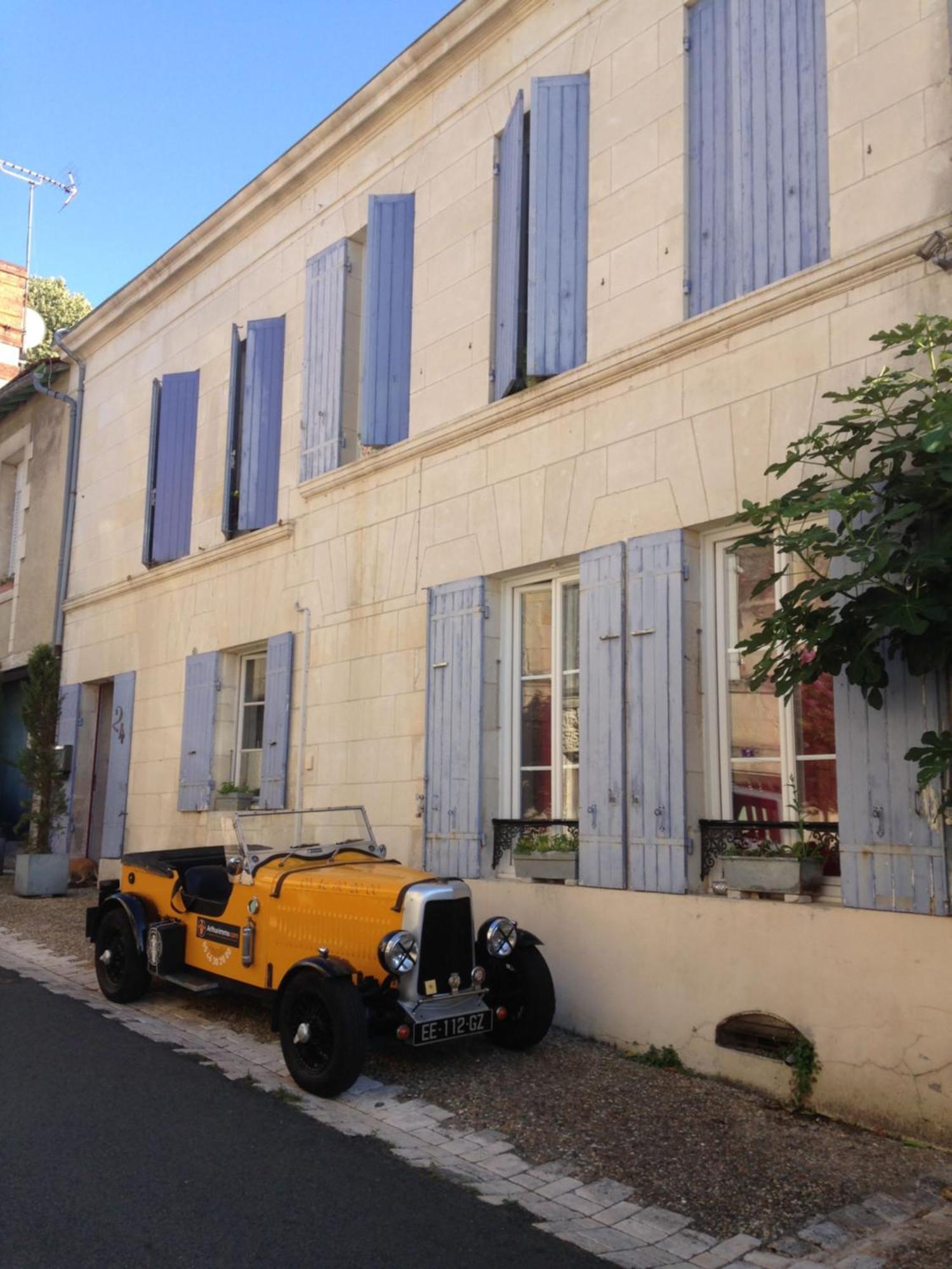 Buky Palace Pons Εξωτερικό φωτογραφία